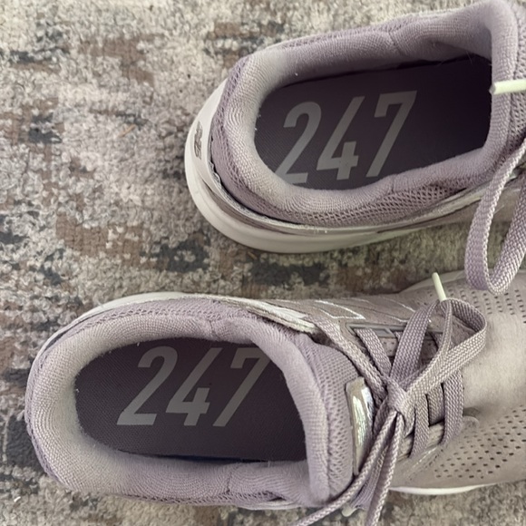 EUC New Balance 247 shoes size 10 - Picture 2 of 5